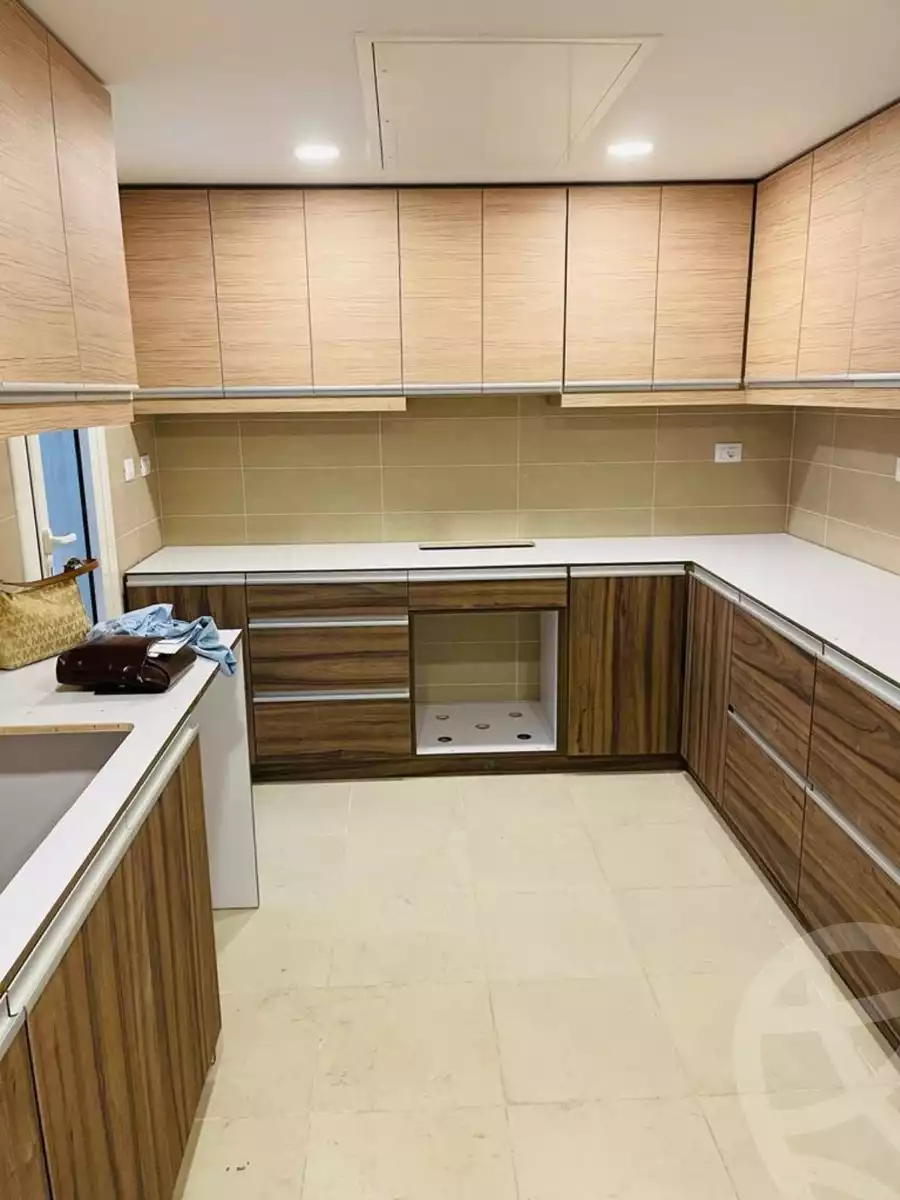 https://aqarmap.com.eg/ar/listing/3766938-for-rent-cairo-6th-of-october-compound-pyramid-hills