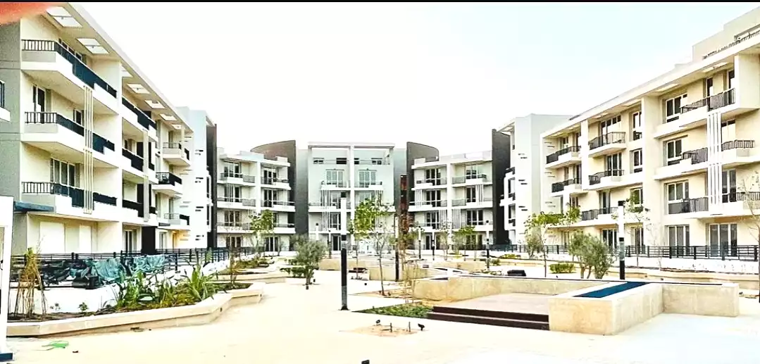 https://aqarmap.com.eg/ar/listing/3788450-for-rent-cairo-6th-of-october-compound-pyramid-hills