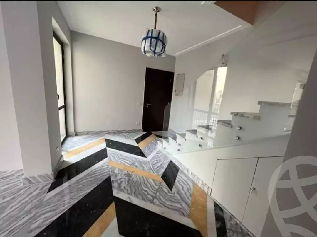 https://aqarmap.com.eg/en/listing/4107801-for-rent-cairo-el-sheikh-zayed-city-compounds-kmbwnd-wyst-twn-swdyk
