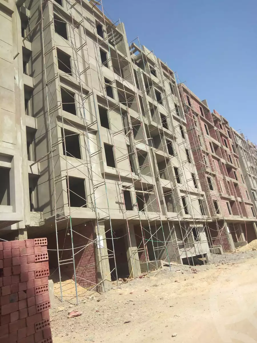 https://aqarmap.com.eg/en/listing/4252614-for-sale-cairo-ismailia-desert-road-golden-park