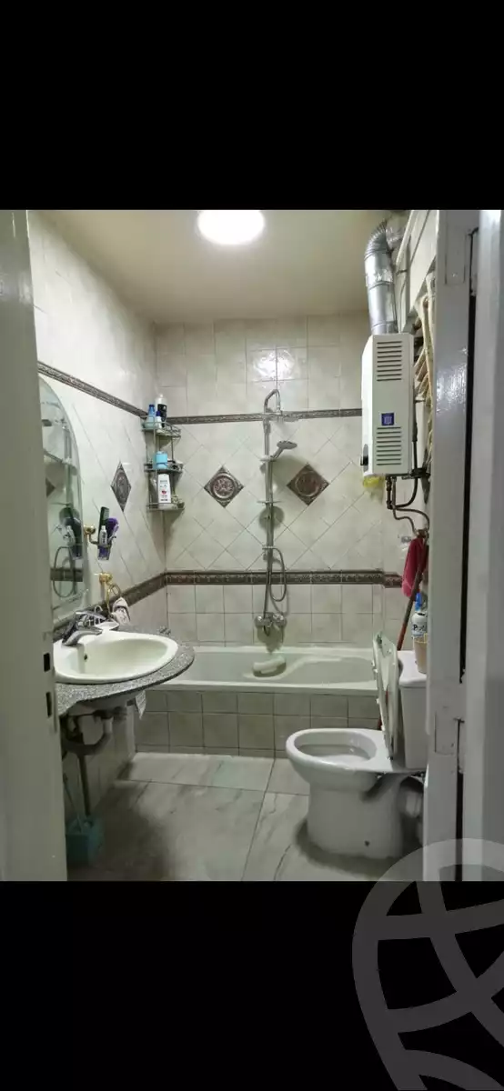 https://aqarmap.com.eg/ar/listing/3817762-for-sale-cairo-el-sayyeda-zeinab-port-said-st