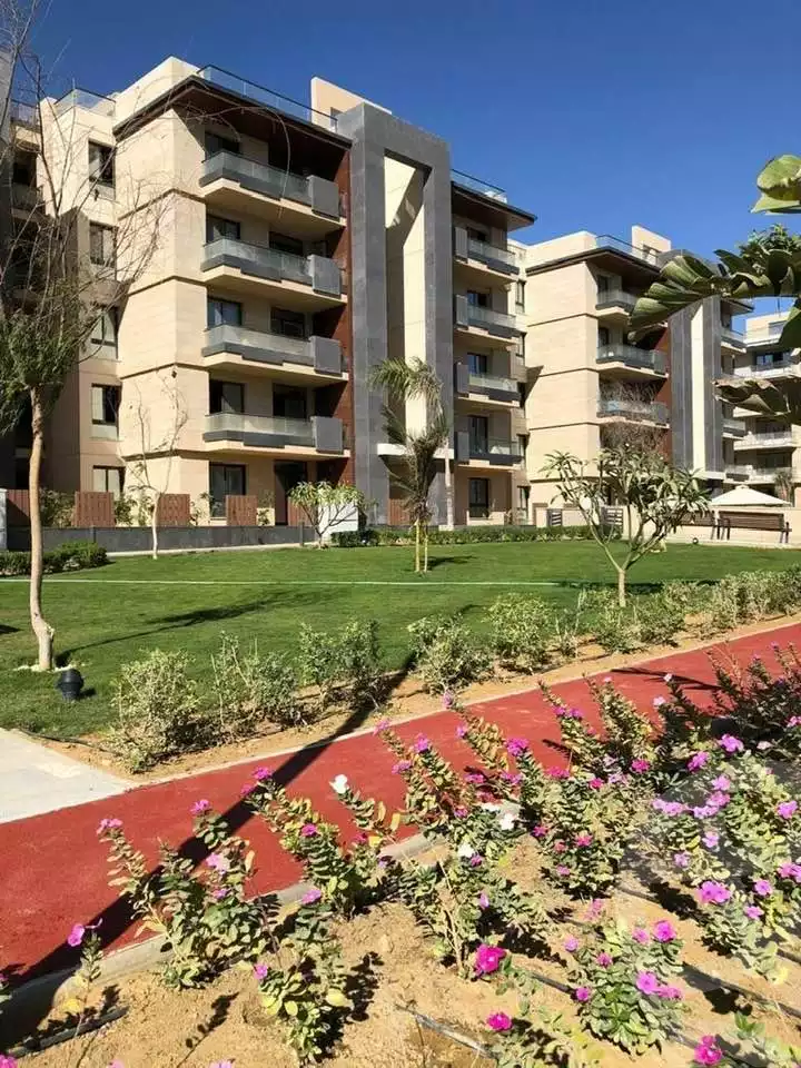 https://aqarmap.com.eg/ar/listing/3836342-for-sale-cairo-new-cairo-compounds-azad