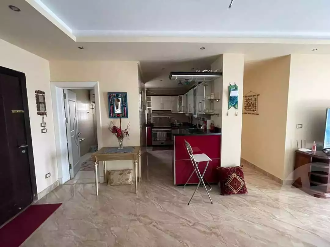 https://aqarmap.com.eg/ar/listing/3838114-for-rent-cairo-el-sheikh-zayed-city-compounds-kmbwnd-wyst-twn-swdyk