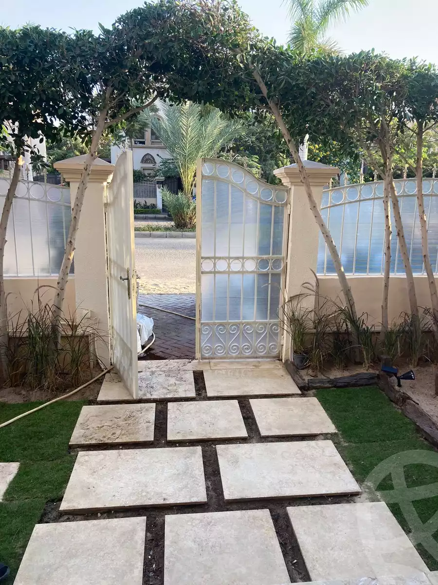 https://aqarmap.com.eg/ar/listing/3843758-for-sale-cairo-el-sheikh-zayed-city-compounds-greens