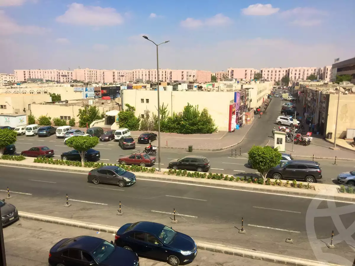 https://aqarmap.com.eg/ar/listing/3848595-for-rent-cairo-new-cairo-lrhb-city-phase-2-abou-bakr-el-sedeek-st