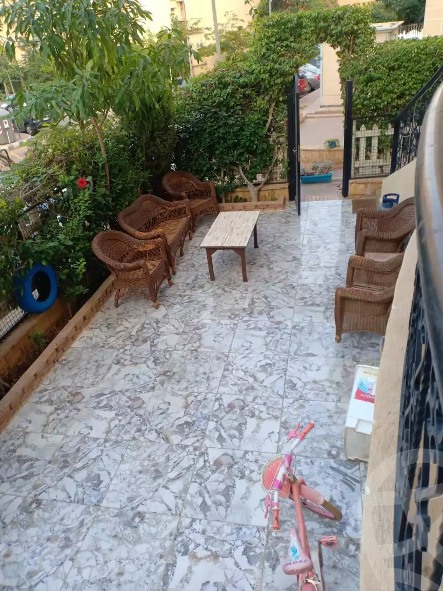 https://aqarmap.com.eg/ar/listing/3852988-for-sale-cairo-new-cairo-lrhb-city-phase-10-farouk-el-baz-st