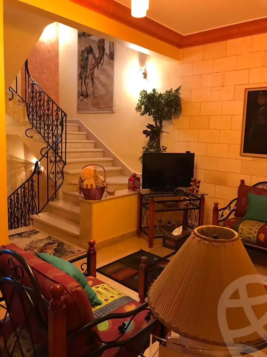 https://aqarmap.com.eg/ar/listing/3773135-for-sale-cairo-new-cairo-lrhb-city-phase-1-ahmed-rami-st