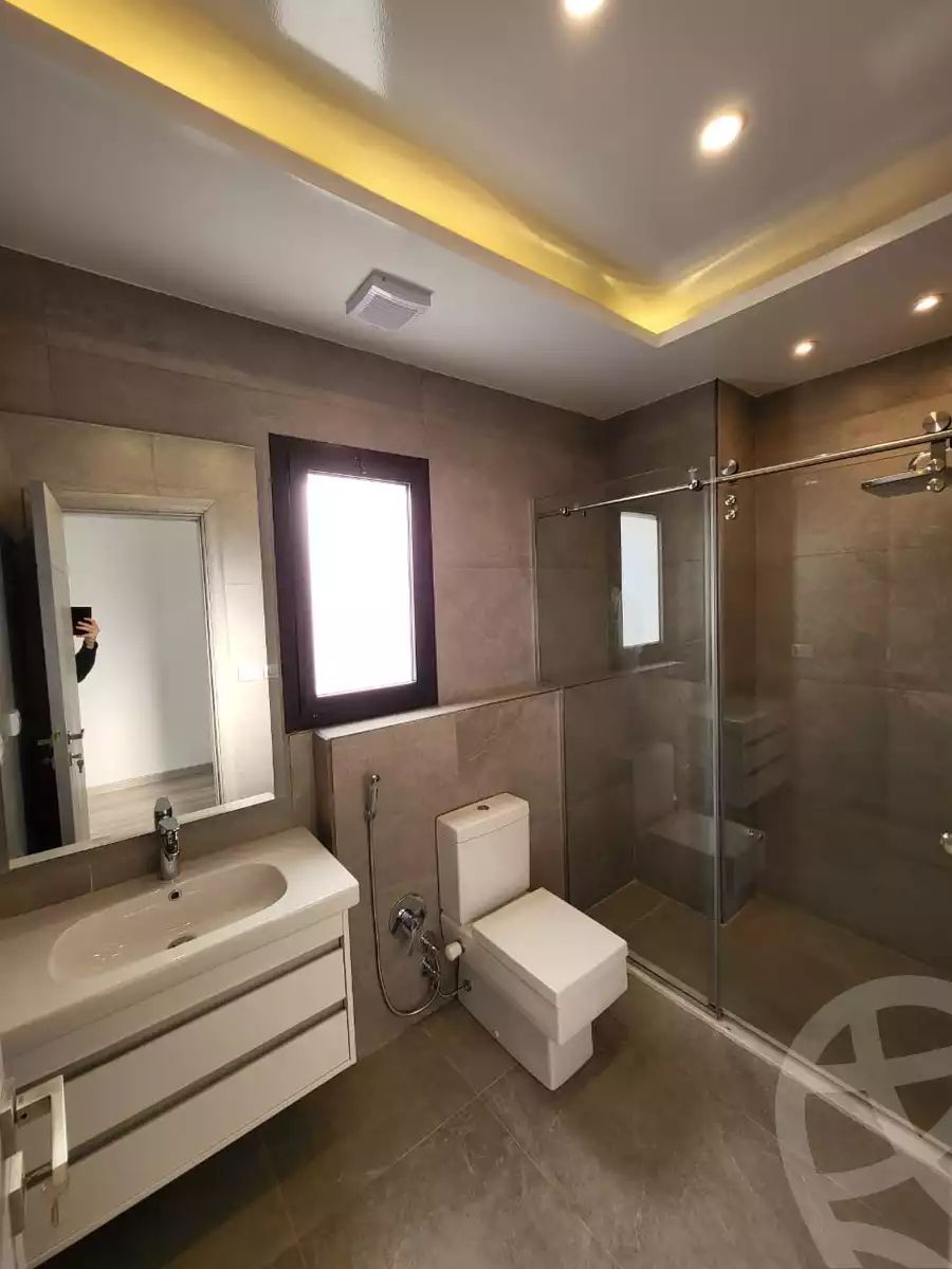 https://aqarmap.com.eg/ar/listing/3854342-for-rent-cairo-el-sheikh-zayed-city-compounds-kmbwnd-wyst-twn-swdyk