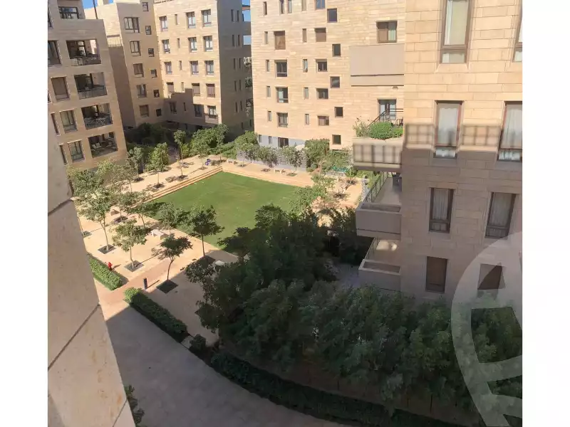 https://aqarmap.com.eg/en/listing/4232296-for-sale-cairo-el-sheikh-zayed-city-compounds-kmbwnd-wyst-twn-swdyk
