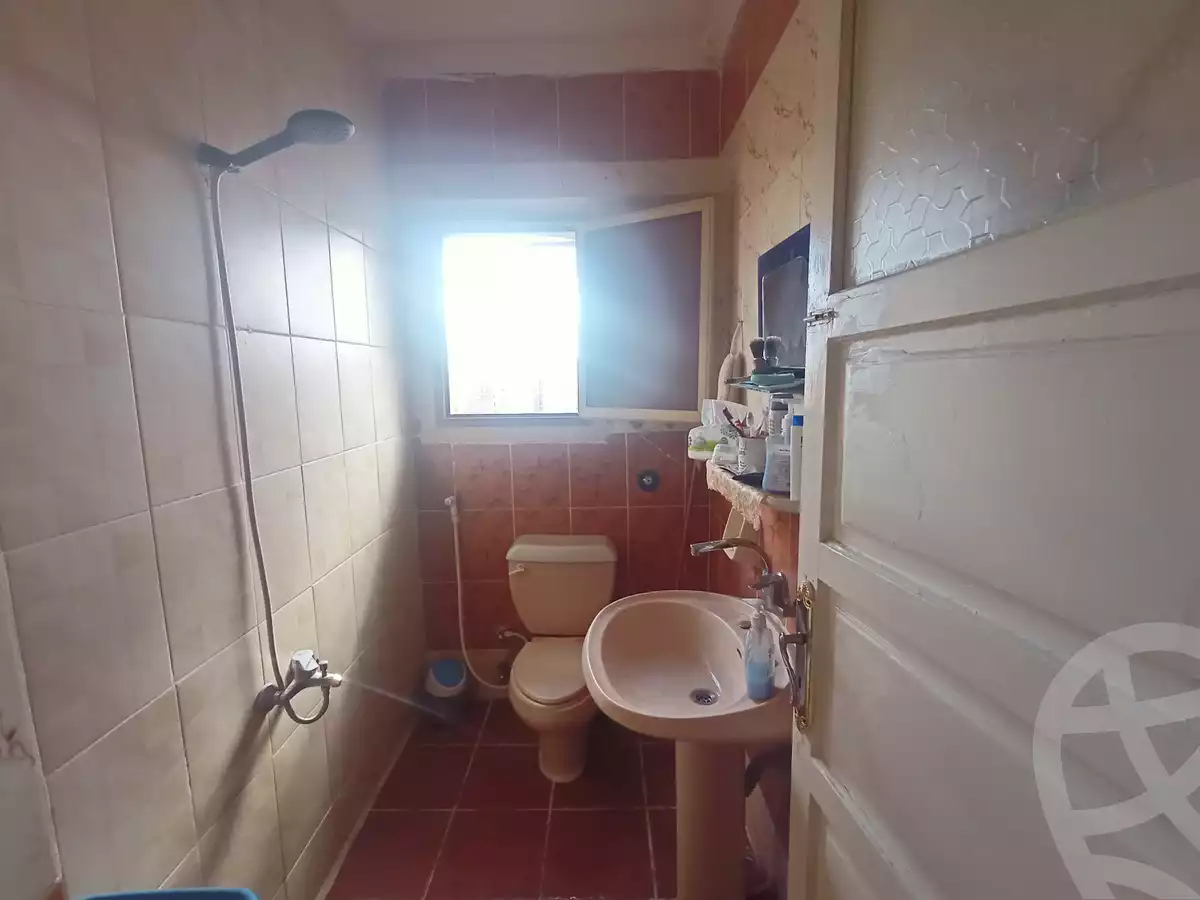 https://aqarmap.com.eg/ar/listing/3869649-for-sale-alexandria-ganaklis-shr-mrtdy-bsh