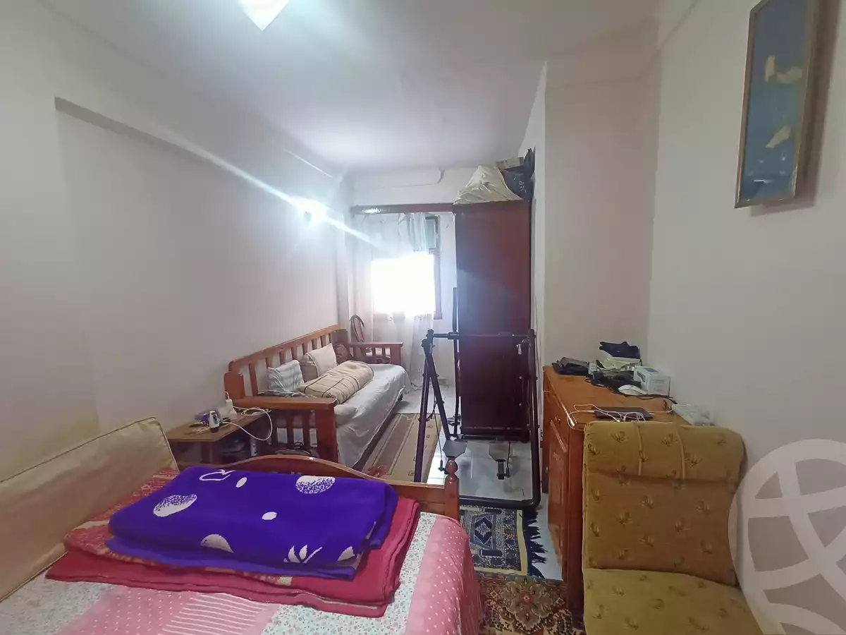 https://aqarmap.com.eg/ar/listing/3869649-for-sale-alexandria-ganaklis-shr-mrtdy-bsh