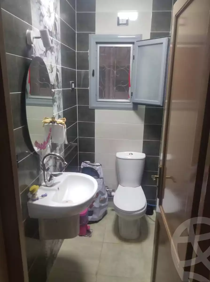 https://aqarmap.com.eg/ar/listing/3870780-for-sale-cairo-new-cairo-lrhb-city-phase-8