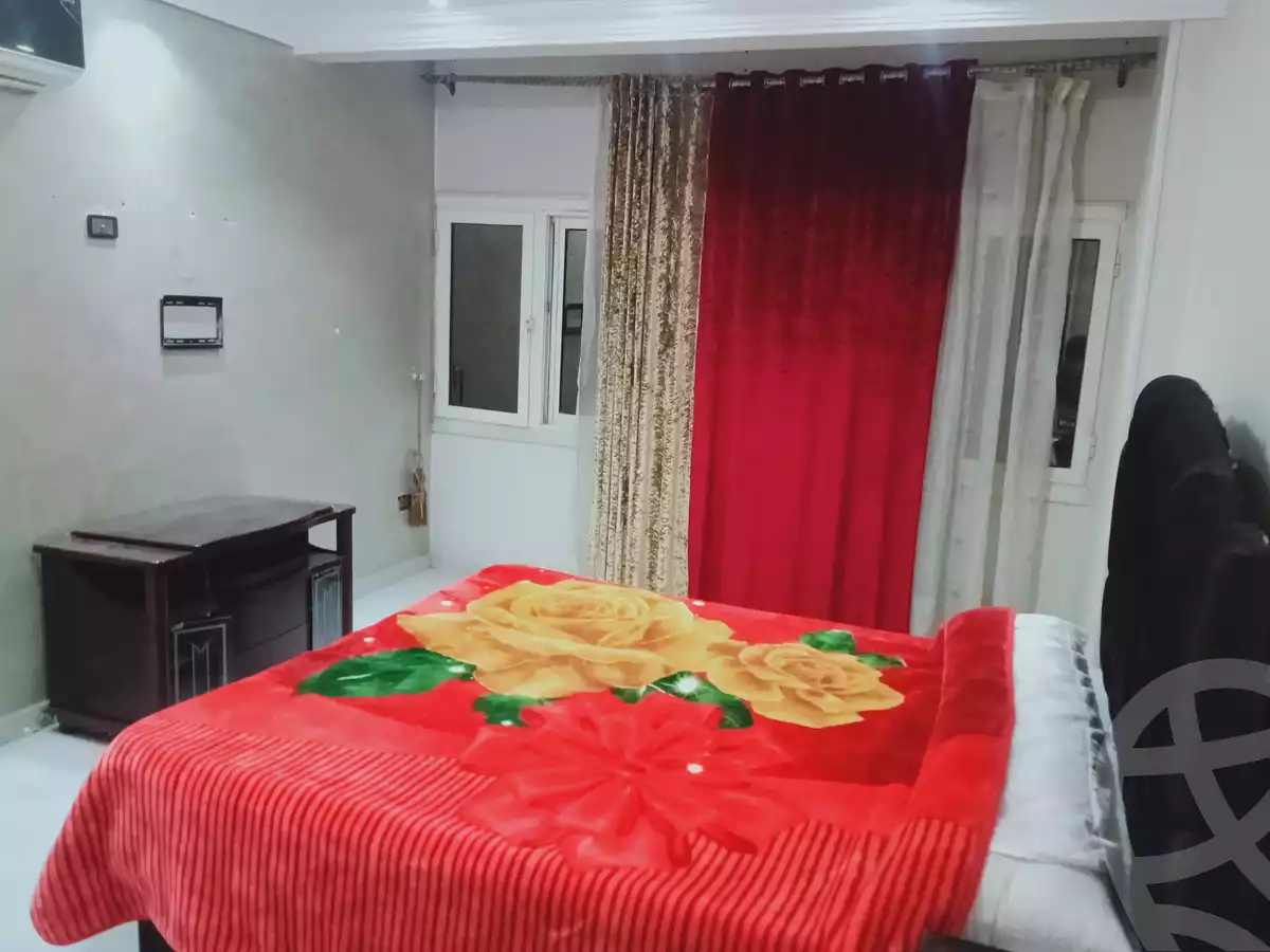 https://aqarmap.com.eg/ar/listing/3872528-for-rent-cairo-el-agouza-kwrnysh-lnyl