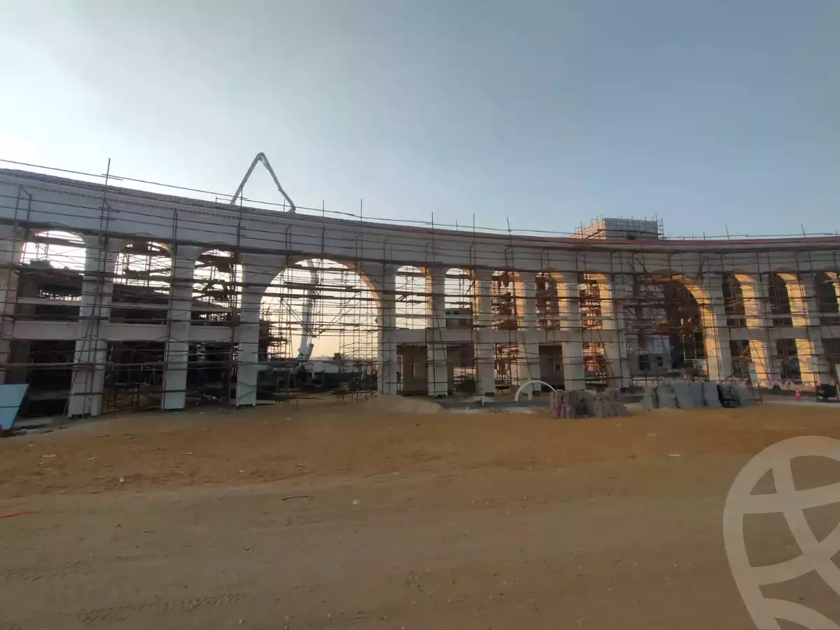https://aqarmap.com.eg/ar/listing/3873490-for-sale-cairo-el-sheikh-zayed-city-compounds-kmbwnd-fyldj-wyst-dr-llttwyr