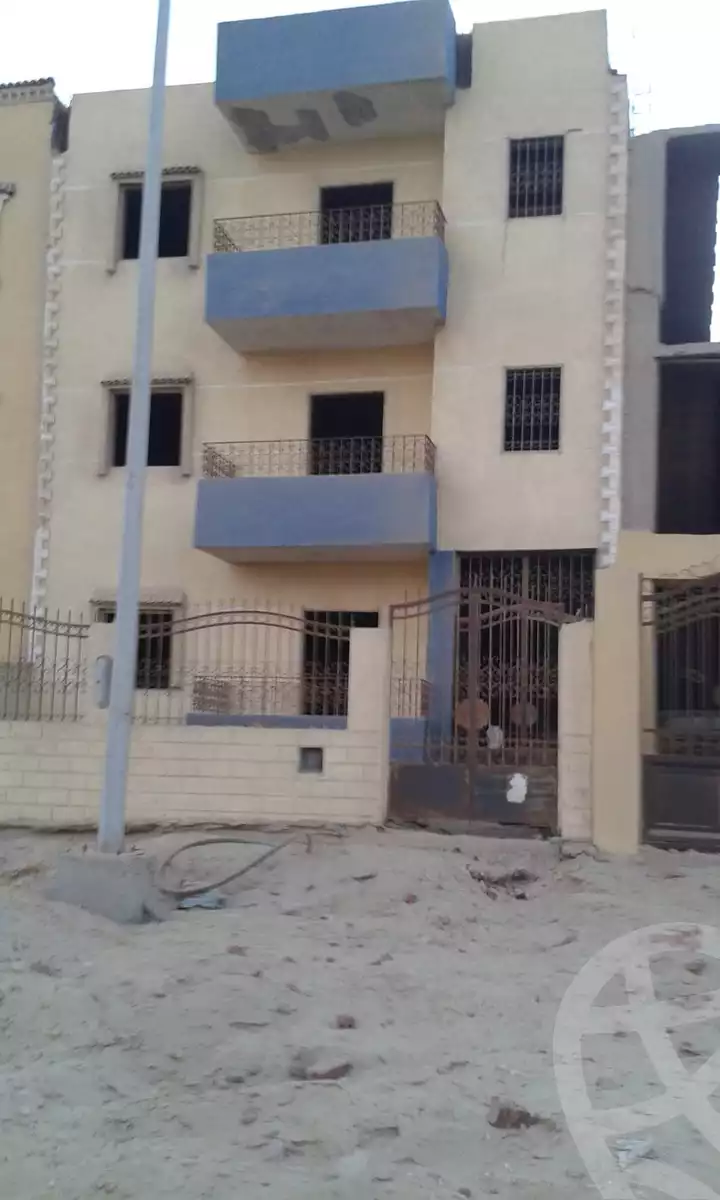 https://aqarmap.com.eg/ar/listing/3876980-for-sale-cairo-6th-of-october-hadaeq-october-ebni-betak-5