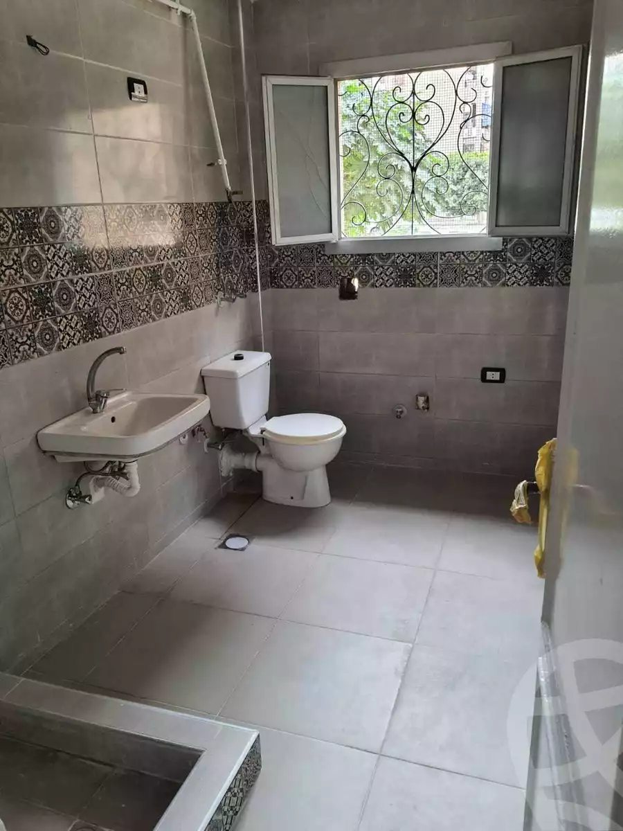 https://aqarmap.com.eg/ar/listing/3878041-for-rent-cairo-el-shorouk-skn-lshbb-100m