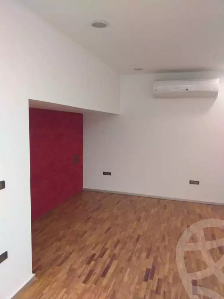 https://aqarmap.com.eg/ar/listing/3879197-for-sale-cairo-new-cairo-lrhb-city-phase-8