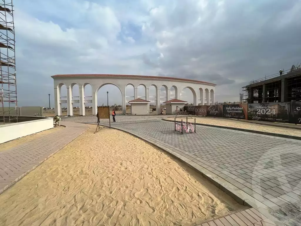 https://aqarmap.com.eg/ar/listing/3880120-for-sale-cairo-el-sheikh-zayed-city-compounds-kmbwnd-fyldj-wyst-dr-llttwyr