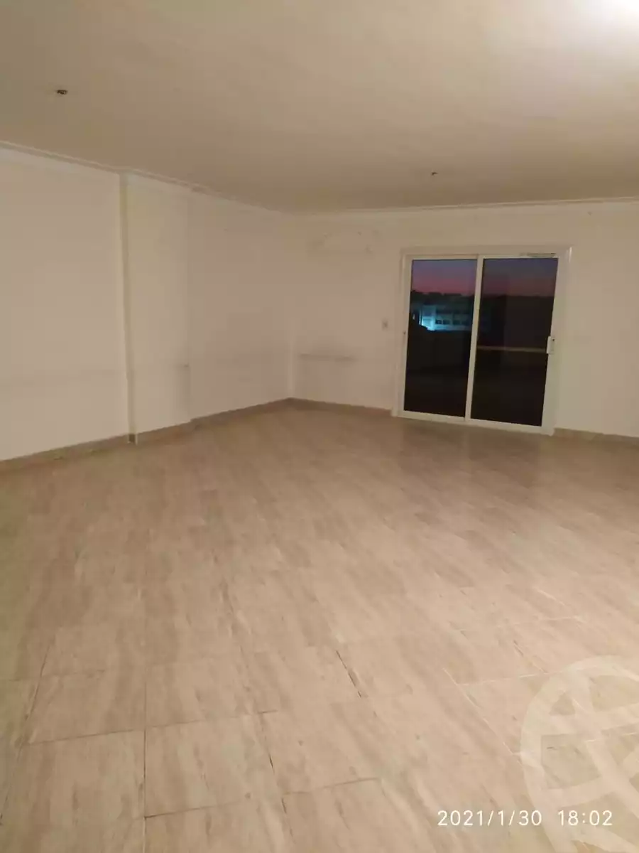 https://aqarmap.com.eg/ar/listing/3884108-for-rent-cairo-new-cairo-compounds-ritaj