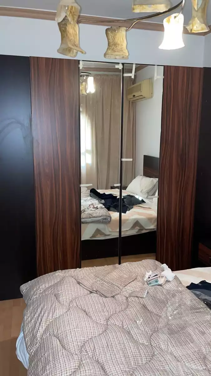 https://aqarmap.com.eg/ar/listing/3886339-for-sale-cairo-new-cairo-lrhb-city-phase-5-talaat-mostafa-st