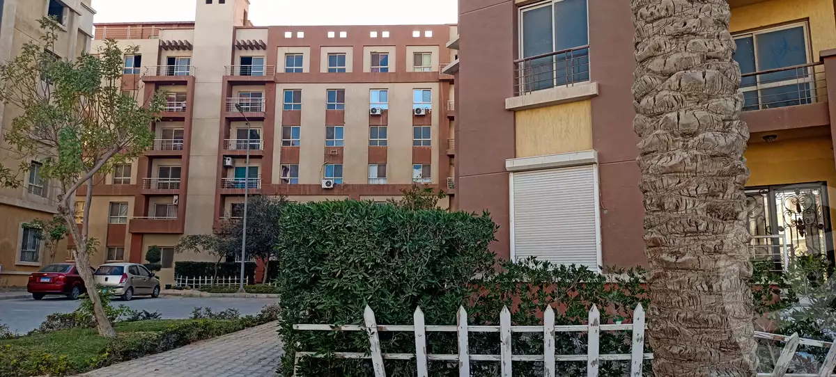 https://aqarmap.com.eg/ar/listing/3886677-for-sale-cairo-6th-of-october-compound-degla-gardens