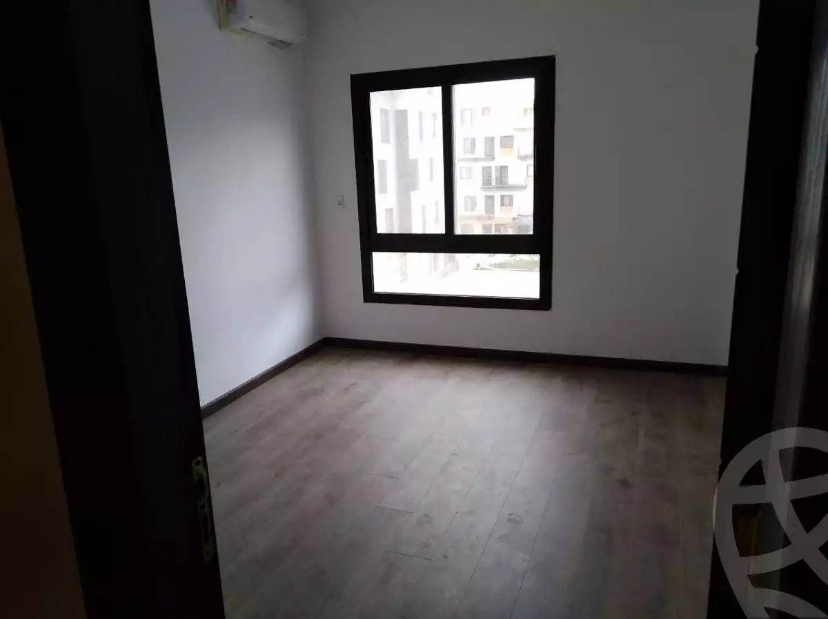 https://aqarmap.com.eg/ar/listing/3887743-for-rent-cairo-el-sheikh-zayed-city-compounds-kmbwnd-wyst-twn-swdyk