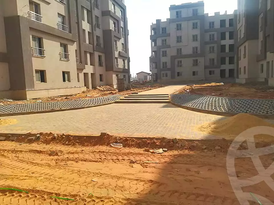 https://aqarmap.com.eg/ar/listing/3890121-for-sale-cairo-el-sheikh-zayed-city-compounds-kmbwnd-jm-lqhr