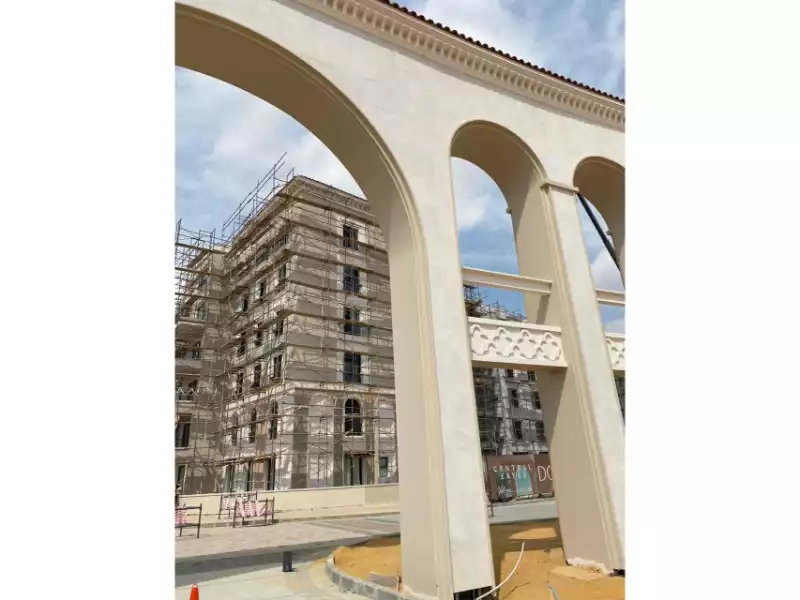 https://aqarmap.com.eg/ar/listing/3890740-for-sale-cairo-el-sheikh-zayed-city-compounds-kmbwnd-fyldj-wyst-dr-llttwyr