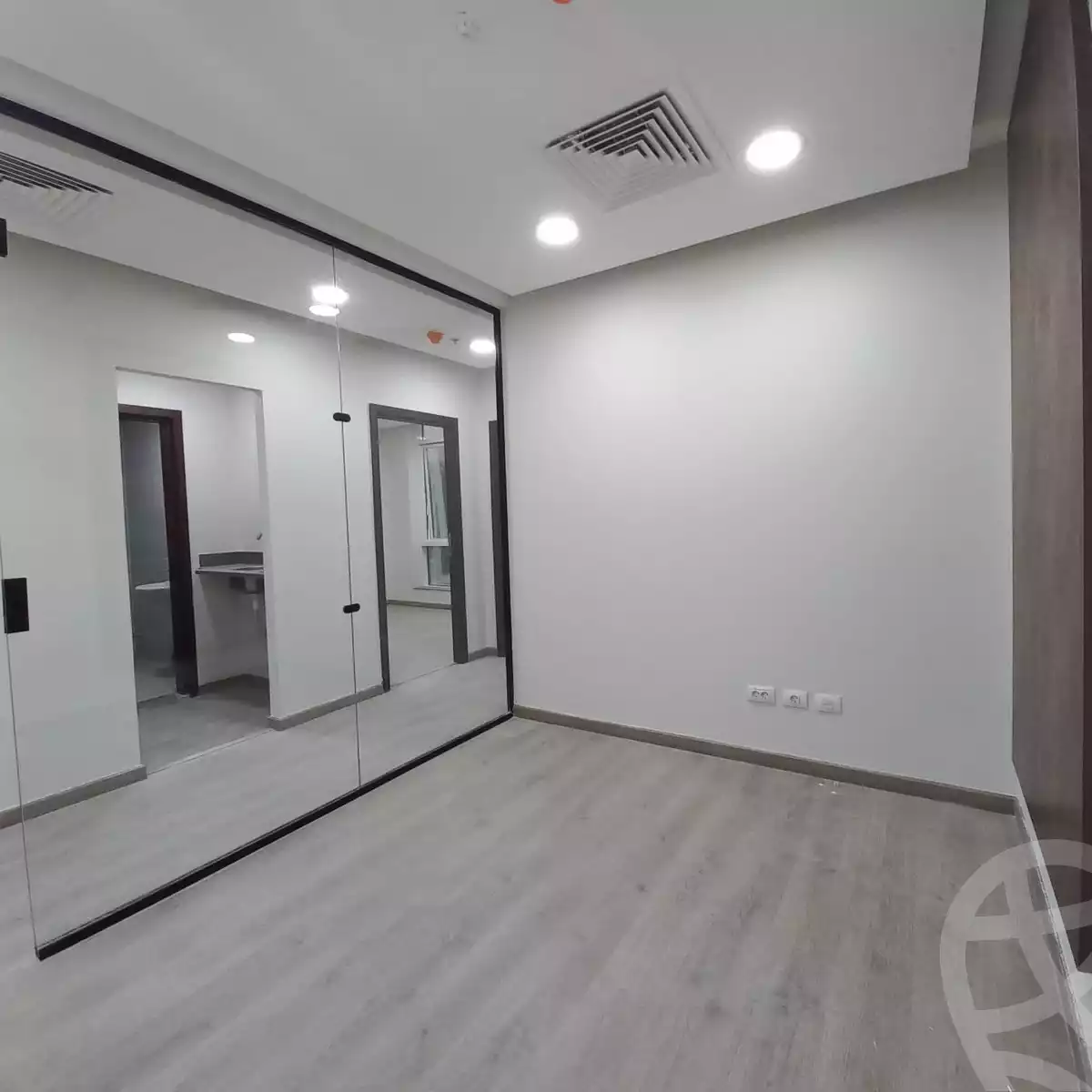 https://aqarmap.com.eg/en/listing/3902149-for-sale-cairo-el-sheikh-zayed-city-shr-lbstn