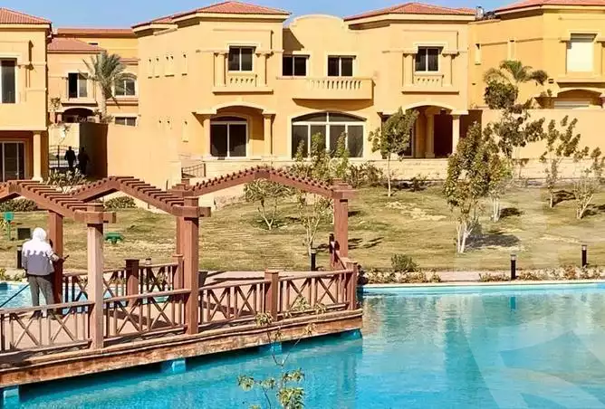 https://aqarmap.com.eg/ar/listing/3909637-for-sale-cairo-el-sheikh-zayed-city-compounds-in-sheikh-zayed-royal-meadows