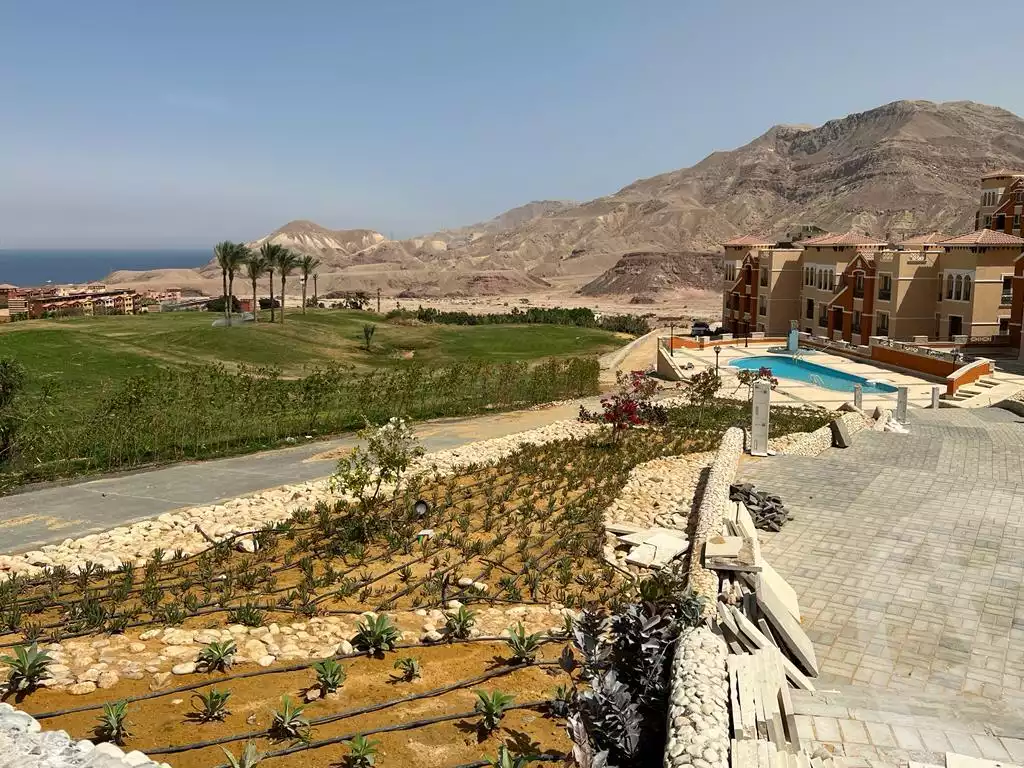 https://aqarmap.com.eg/ar/listing/6173586-projects-heaven-hiils-alsokhna