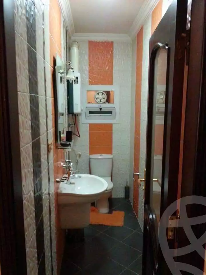 https://aqarmap.com.eg/en/listing/4262342-for-sale-cairo-cairo-hdyq-lhrm-lmntq-w