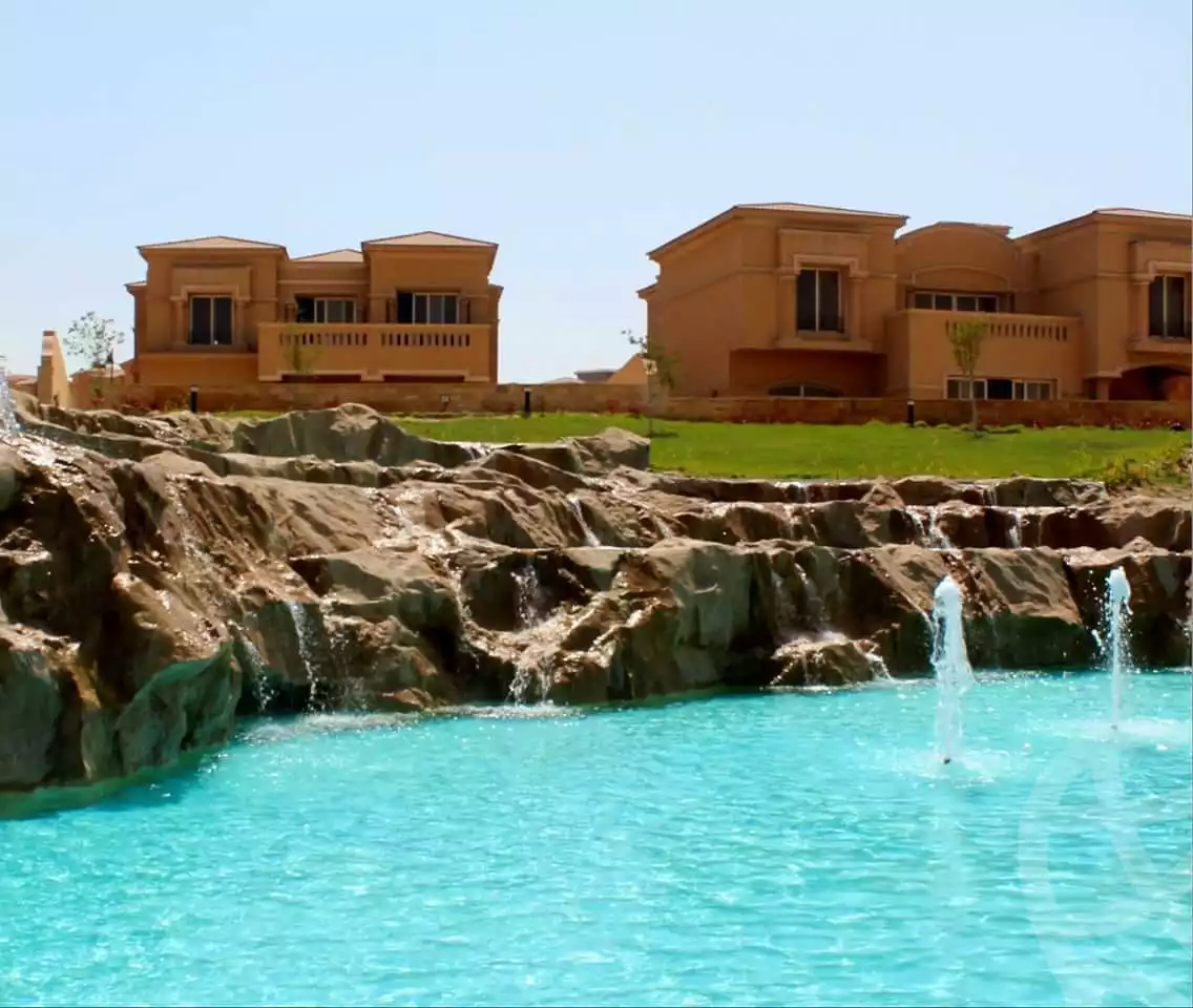 https://aqarmap.com.eg/ar/listing/3918913-for-sale-cairo-el-sheikh-zayed-city-compounds-in-sheikh-zayed-royal-meadows