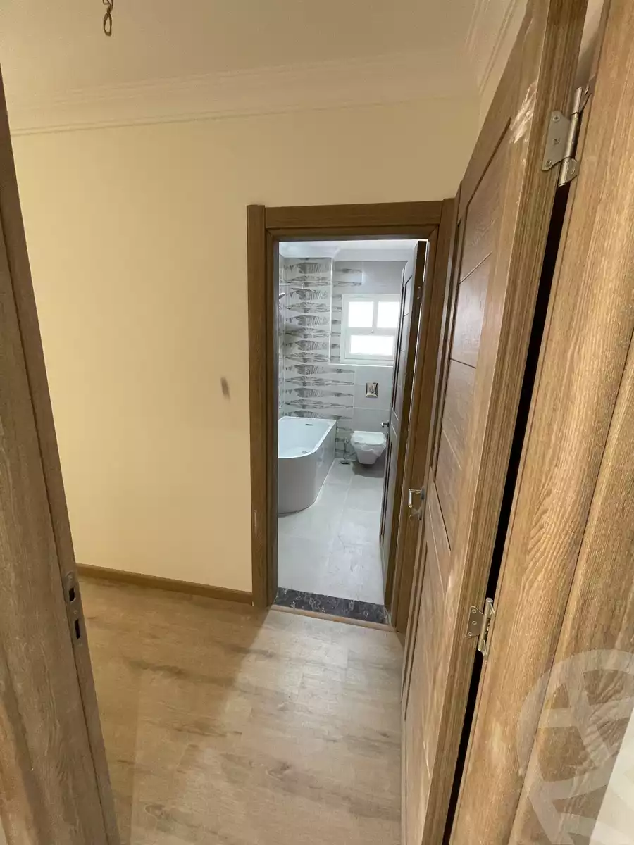 https://aqarmap.com.eg/ar/listing/3876964-for-sale-cairo-el-sheikh-zayed-city-bait-el-watan