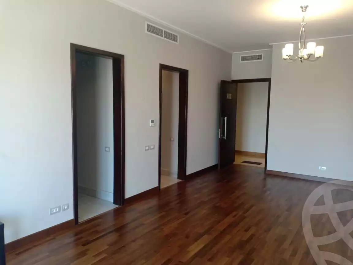 https://aqarmap.com.eg/en/listing/3924085-for-sale-cairo-el-sheikh-zayed-city-compounds-in-sheikh-zayed-forty-west