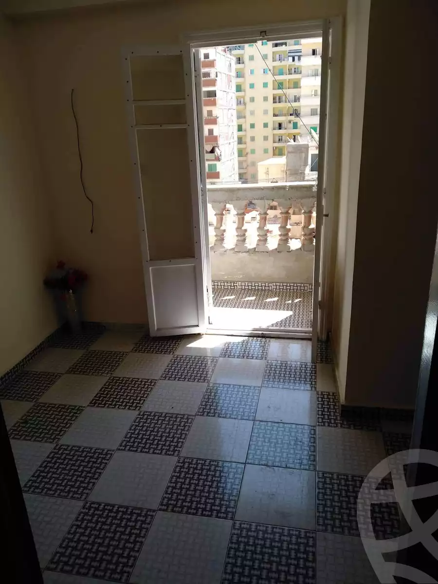 https://aqarmap.com.eg/ar/listing/3946792-for-sale-alexandria-sydy-bshr-sydy-bshr-bhry-shr-khld-bn-lwlyd
