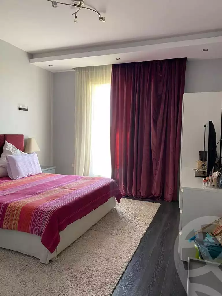 https://aqarmap.com.eg/ar/listing/3952969-for-rent-cairo-el-sheikh-zayed-city-compounds-in-sheikh-zayed-royal-meadows