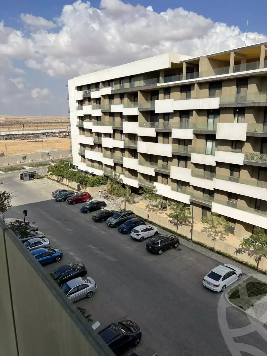 https://aqarmap.com.eg/ar/listing/3962075-for-sale-mdyn-lshrwq-compounds-alborouj