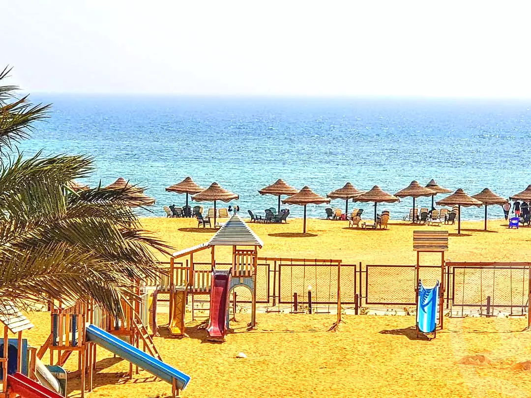 https://aqarmap.com.eg/ar/listing/3964269-for-rent-ain-elsokhna-ain-sokhna-resorts-el-hayat-beach-resort