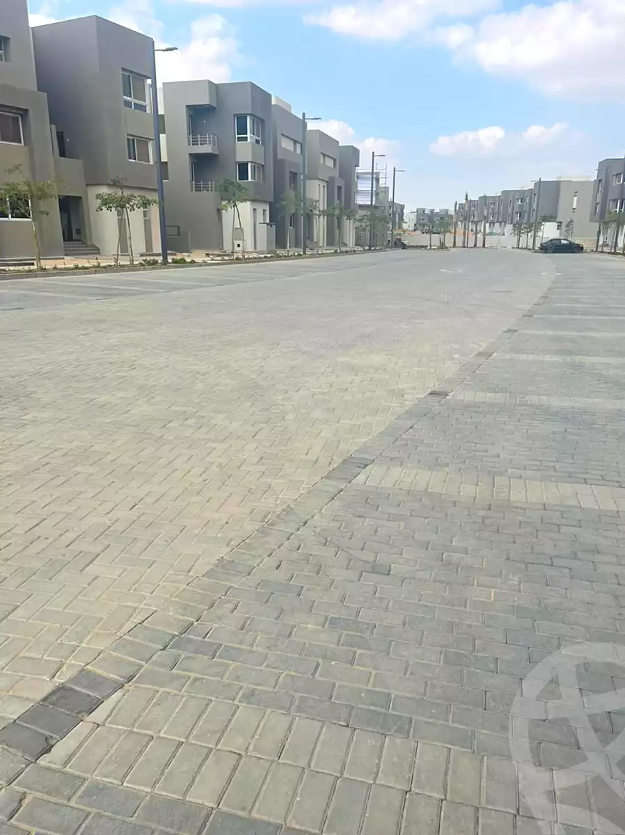 https://aqarmap.com.eg/ar/listing/3983082-for-sale-cairo-el-sheikh-zayed-city-compounds-in-sheikh-zayed-etapa