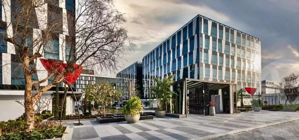 https://aqarmap.com.eg/ar/listing/3992157-for-sale-cairo-el-sheikh-zayed-city-compounds-brk-stryt-mwl-sky