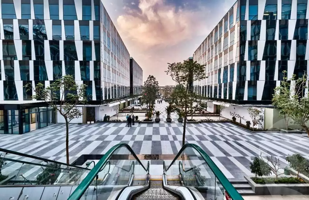https://aqarmap.com.eg/ar/listing/3992157-for-sale-cairo-el-sheikh-zayed-city-compounds-brk-stryt-mwl-sky