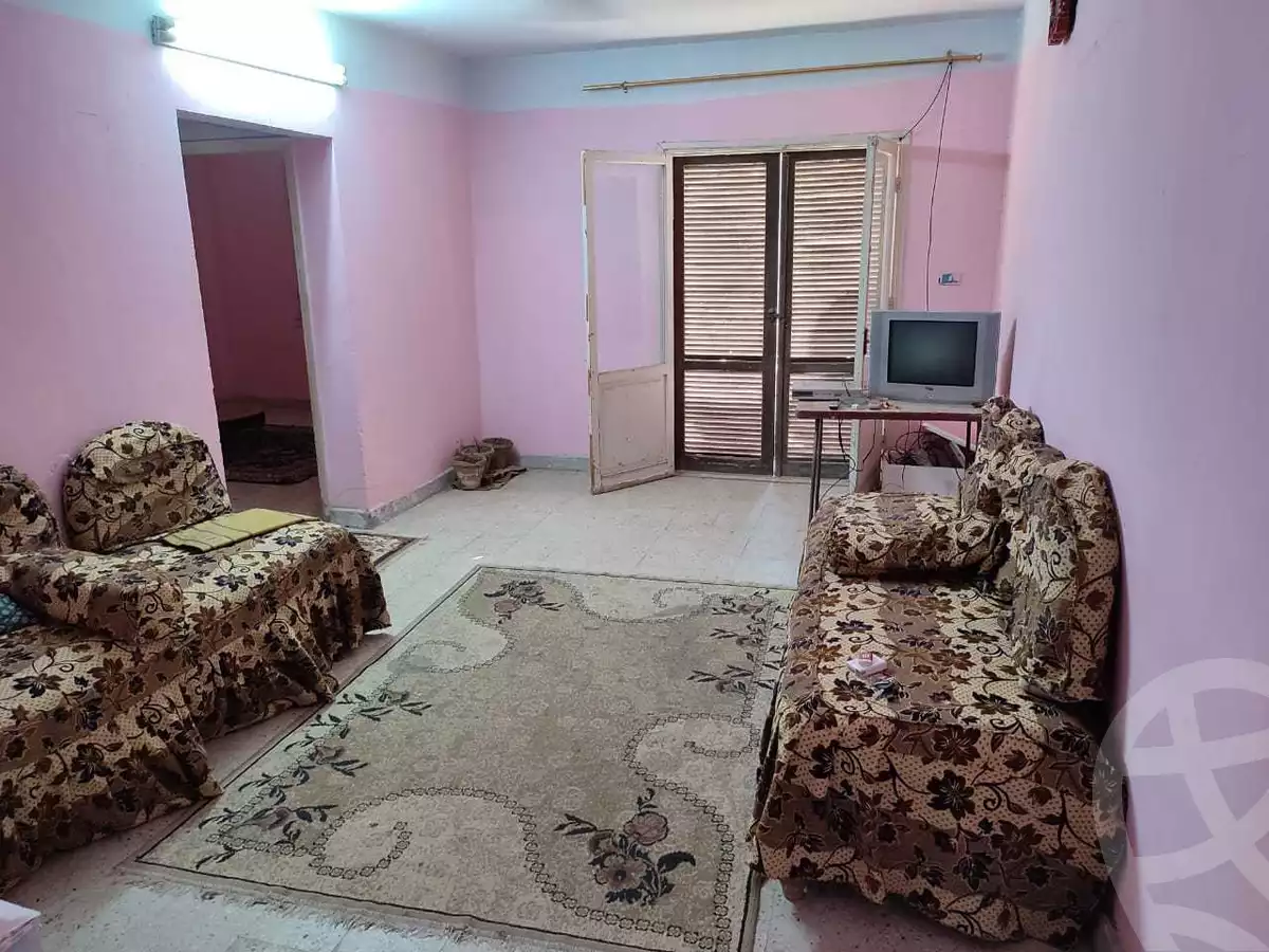 https://aqarmap.com.eg/ar/listing/4023637-for-rent-cairo-6th-of-october-ganob-el-ahyaaa-housing-63m-abu-el-wafa
