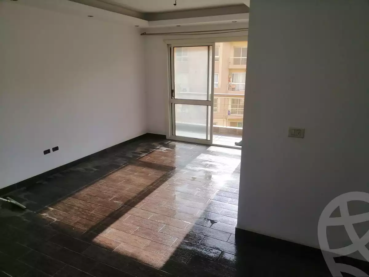 https://aqarmap.com.eg/en/listing/4040268-for-rent-cairo-6th-of-october-compound-degla-gardens