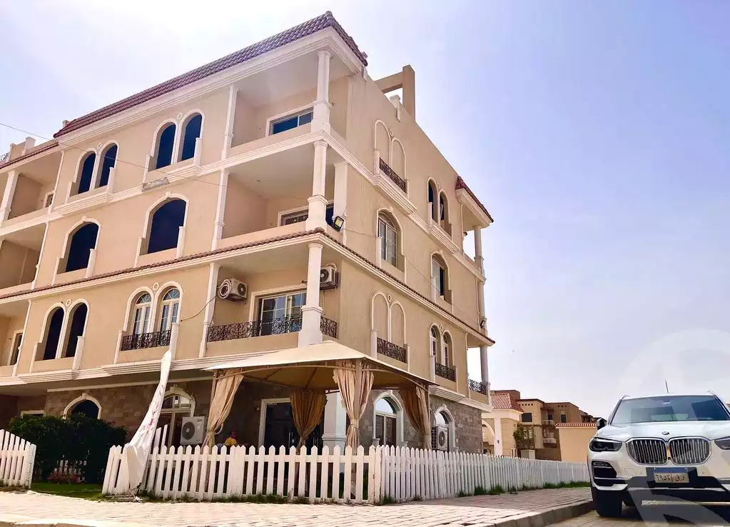 https://aqarmap.com.eg/ar/listing/4031333-for-sale-cairo-6th-of-october-compounds-bhy