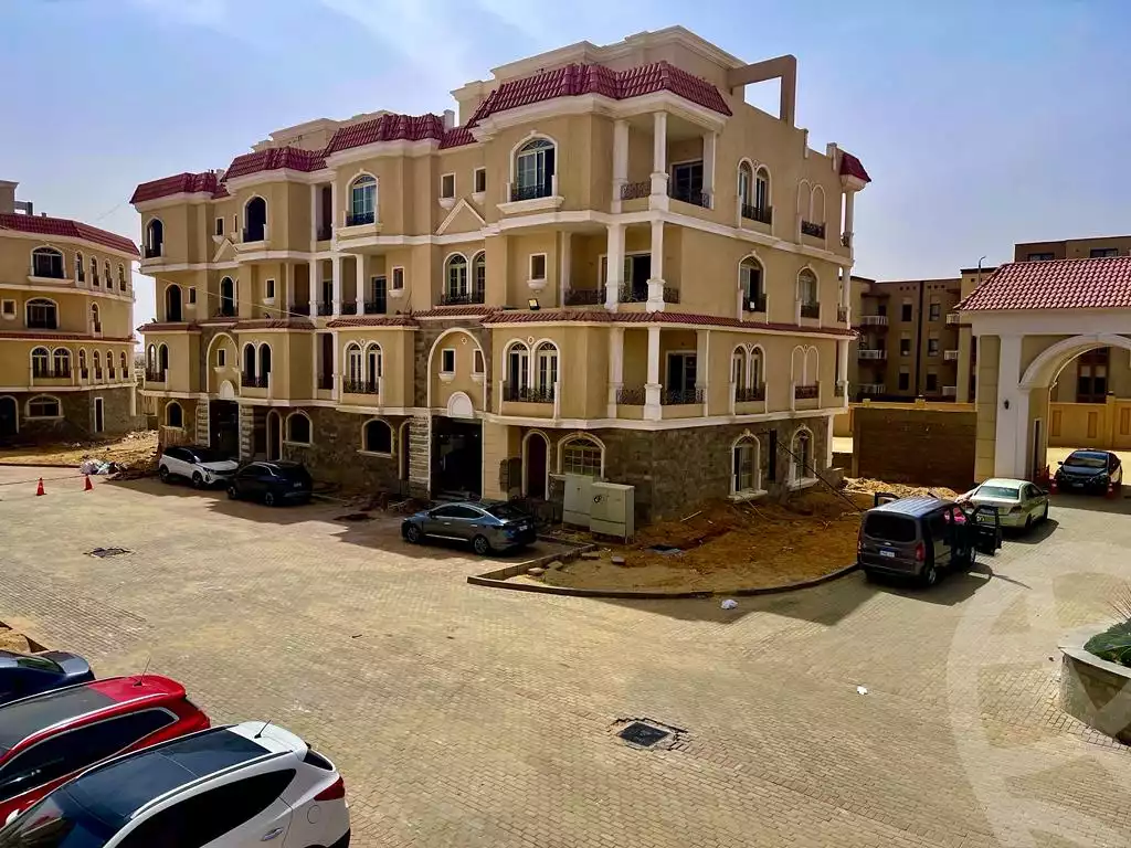 https://aqarmap.com.eg/ar/listing/4031333-for-sale-cairo-6th-of-october-compounds-bhy