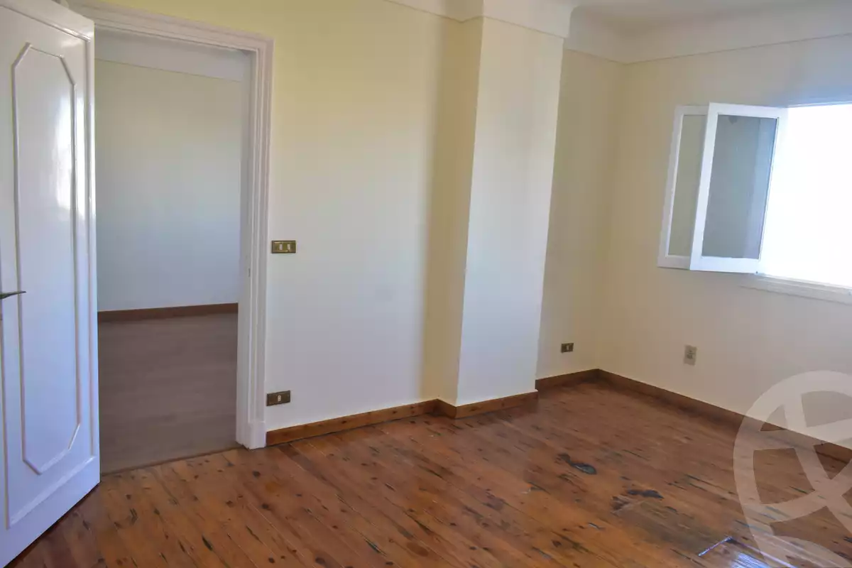 https://aqarmap.com.eg/en/listing/4033417-for-sale-alexandria-lauran-bd-lslm-rf