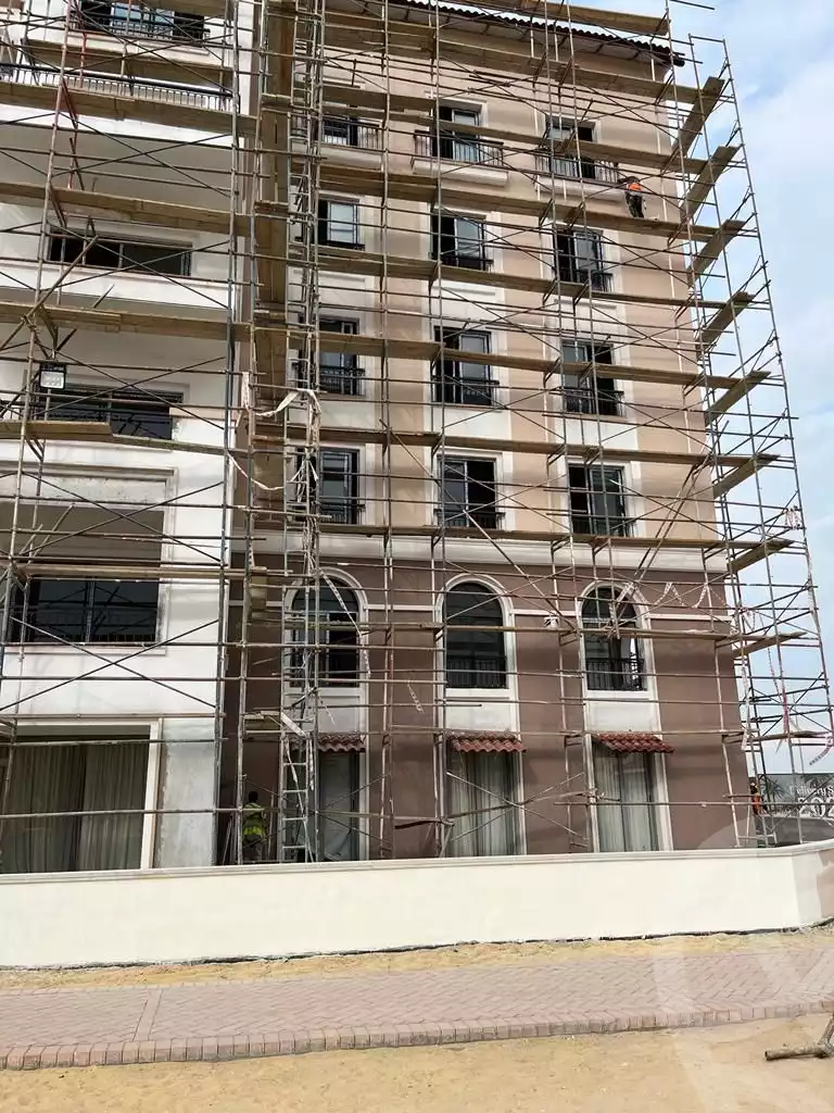 https://aqarmap.com.eg/en/listing/4033584-for-sale-cairo-el-sheikh-zayed-city-compounds-kmbwnd-fyldj-wyst-dr-llttwyr
