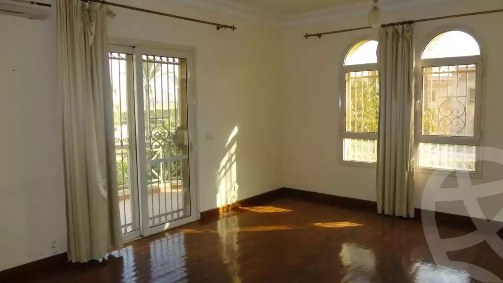 https://aqarmap.com.eg/en/listing/4034824-for-sale-cairo-el-sheikh-zayed-city-compounds-greens