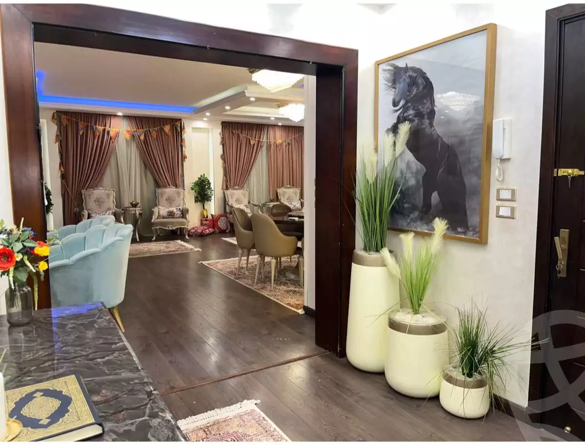 https://aqarmap.com.eg/en/listing/4035493-for-sale-cairo-el-sheikh-zayed-city-compounds-greens